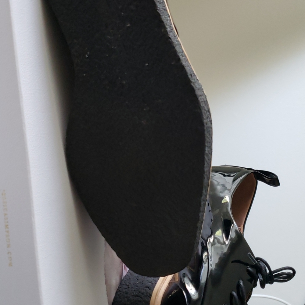 Shoes - Picture 3 of 4